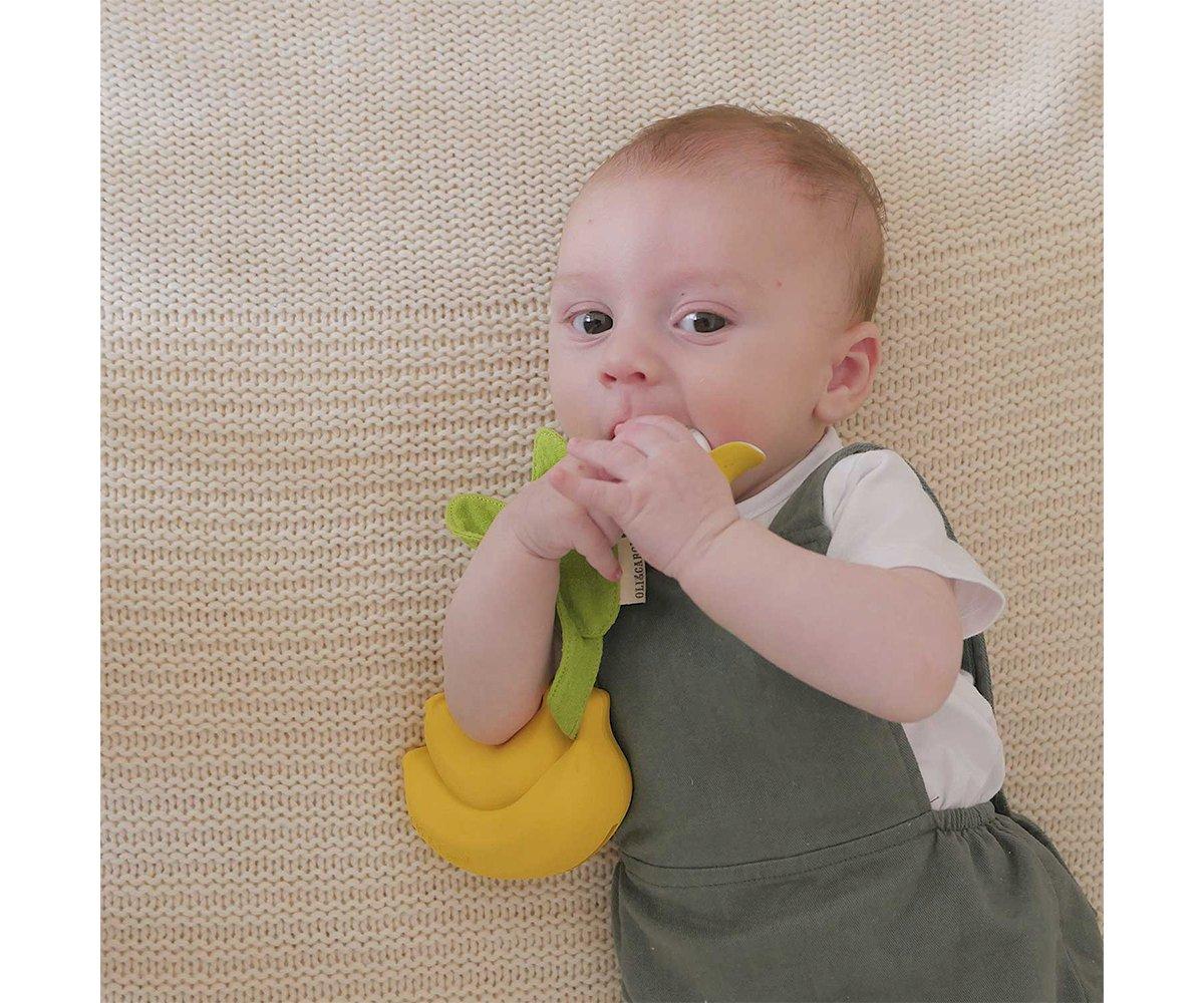 Porta ciuccio banana – Oly&Carol - immagine 3