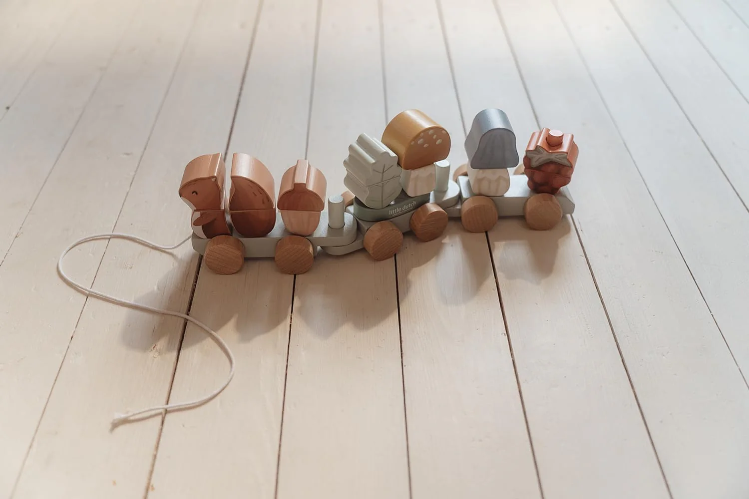 Trenino con costruzioni - immagine 6