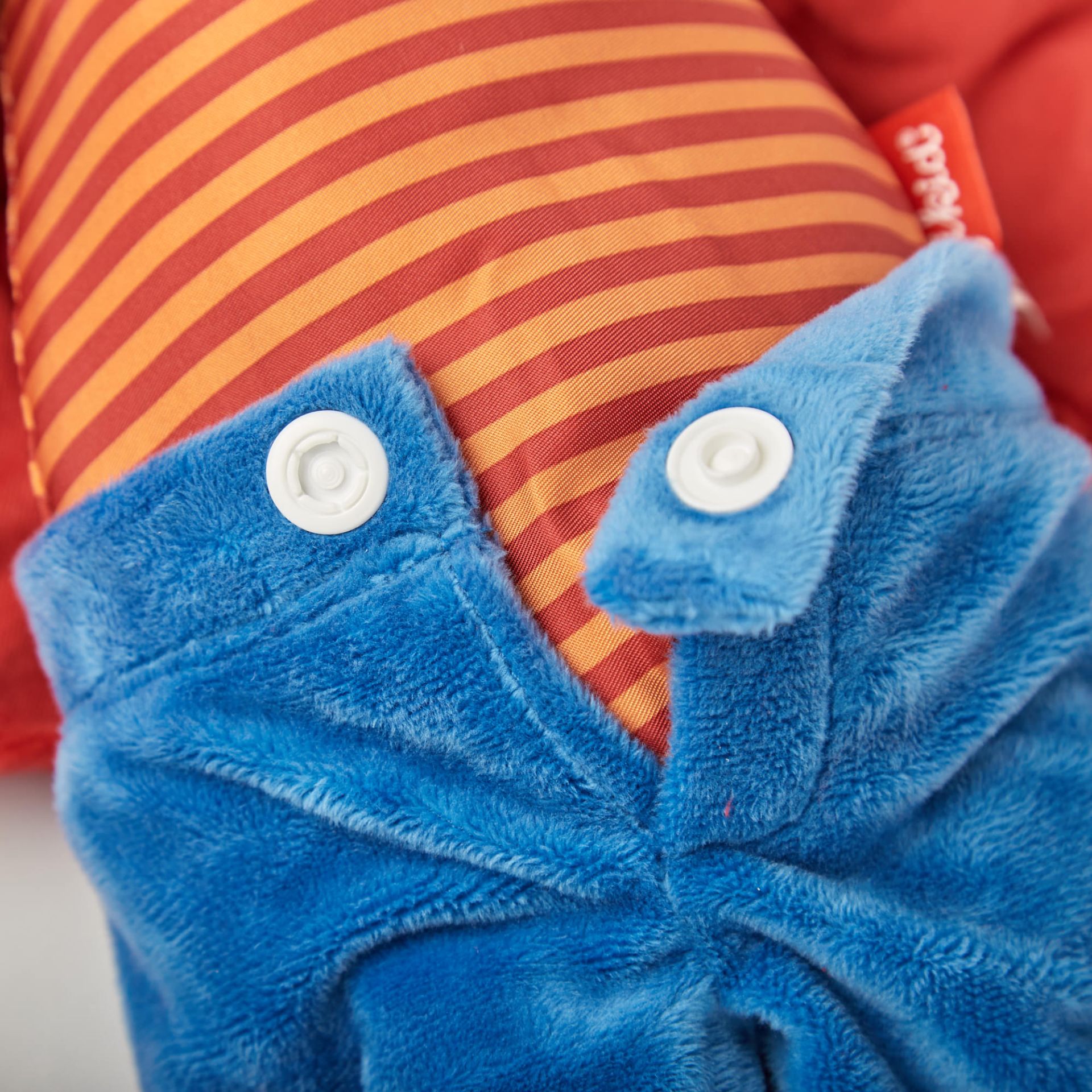 Bambola scimmietta con differenti allacciature – Sigikid - immagine 4