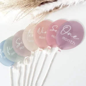 Palloncini complimese in acrilico per foto mensili