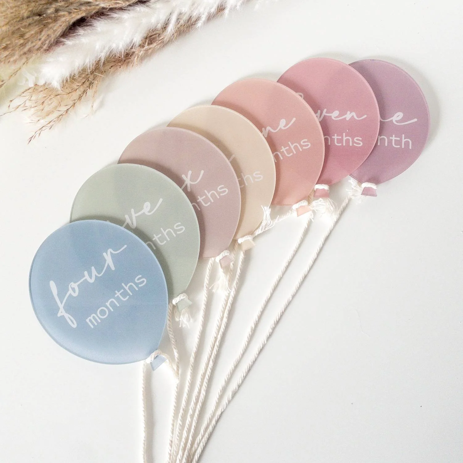 Palloncini complimese in acrilico per foto mensili - immagine 4