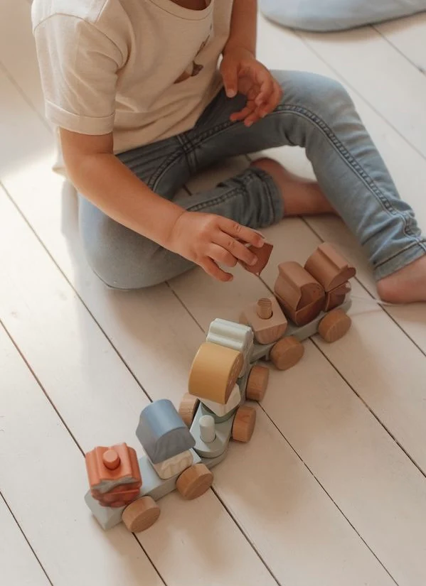 Trenino con costruzioni - immagine 8