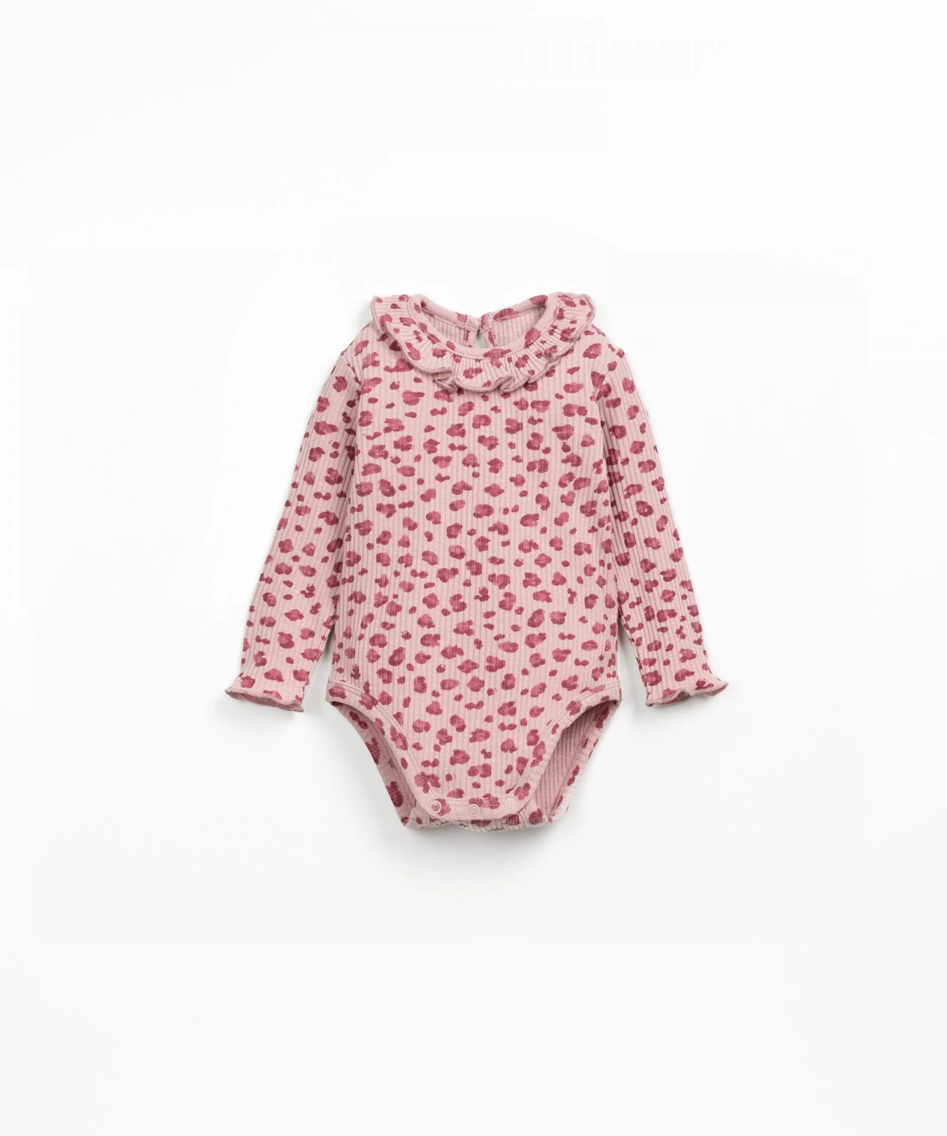 Maglietta leopardata con colletto