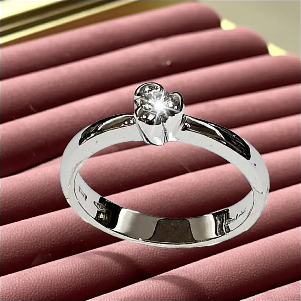 Anello Solitario oro bianco Diamante ct 0,10 Salvini - immagine 6