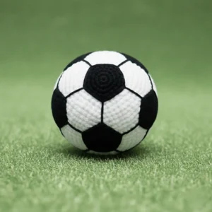 Palla da calcio amigurumi con campanellino