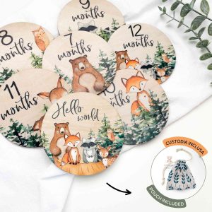 Card complimese neonato con animali del bosco in legno
