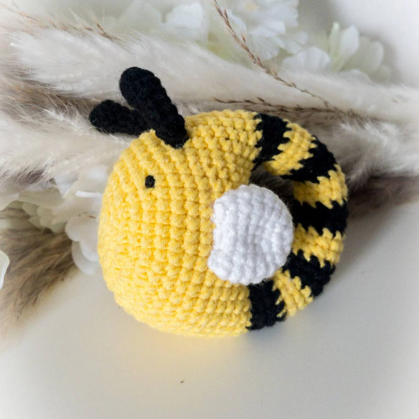 Sonaglio neonato uncinetto Baby Bee - immagine 4